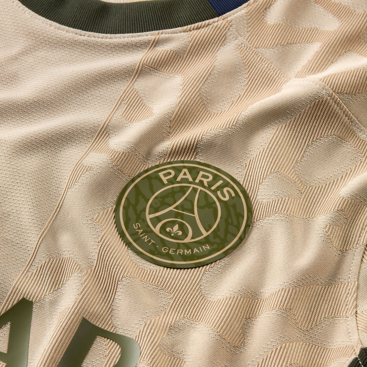 Paris Saint-Germain 23/24 Fourth Jersey (FD6504-201)